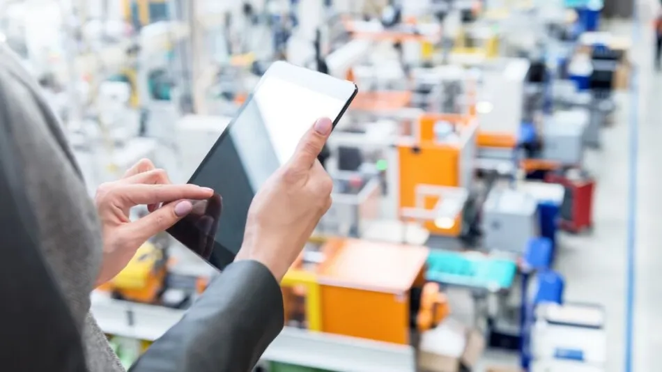 Seven-step supplier comparison SOP gate applied before issuing an RFQ