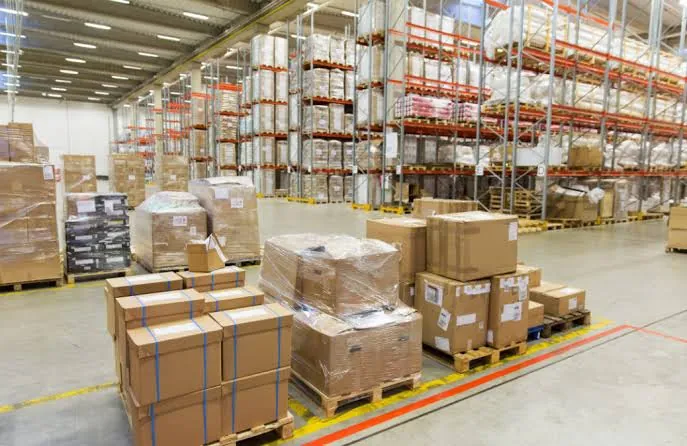 Cartons from several suppliers consolidated into one consignment